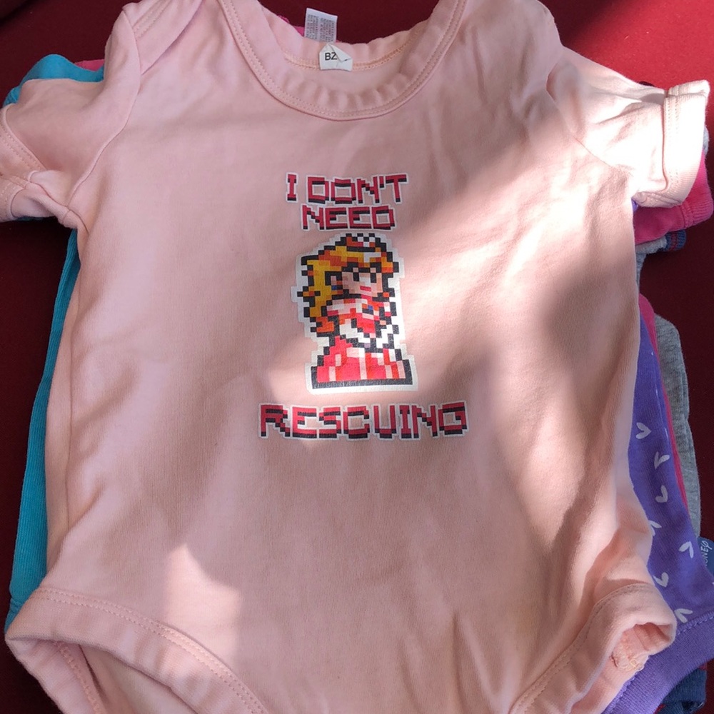 Bundle of 5 onesies! Size 12 months! - Picture 6 of 6